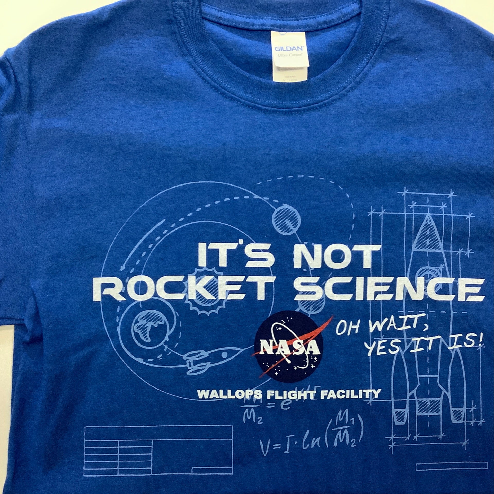 トップス NASA NASA Space Shuttle Program Tribute Retro Graphic Sweatshirt